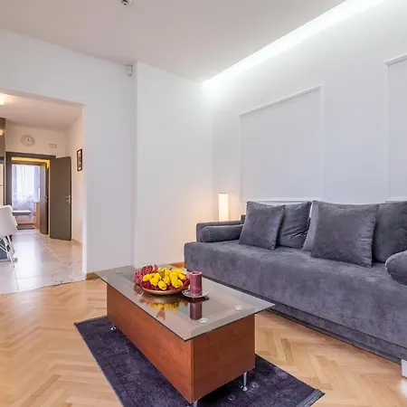 Cute 1br Near Ndk / Mountain View / 300mbps Апартамент